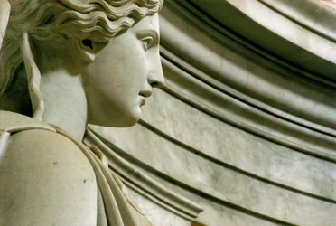 ナポレオンボナパルトの墓1769-1821 12翼の勝利の1つ、1841-61の石と色の大理石の詳細